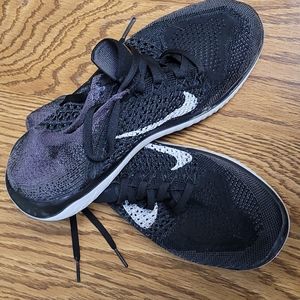 Nike Free Running Shoes Size 8 - MAKE OFFER